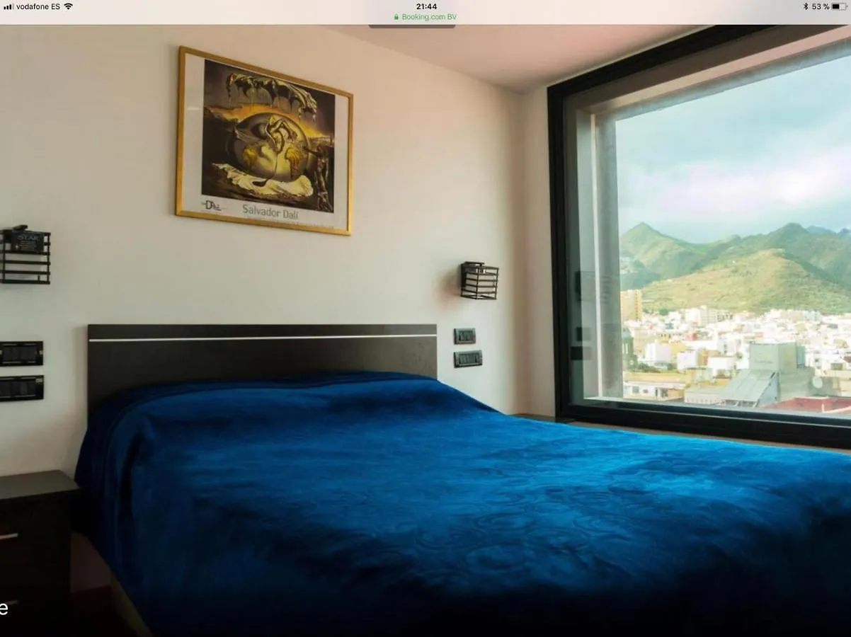 Piso De Lujo En Centro Santa Cruz. Apartamento
