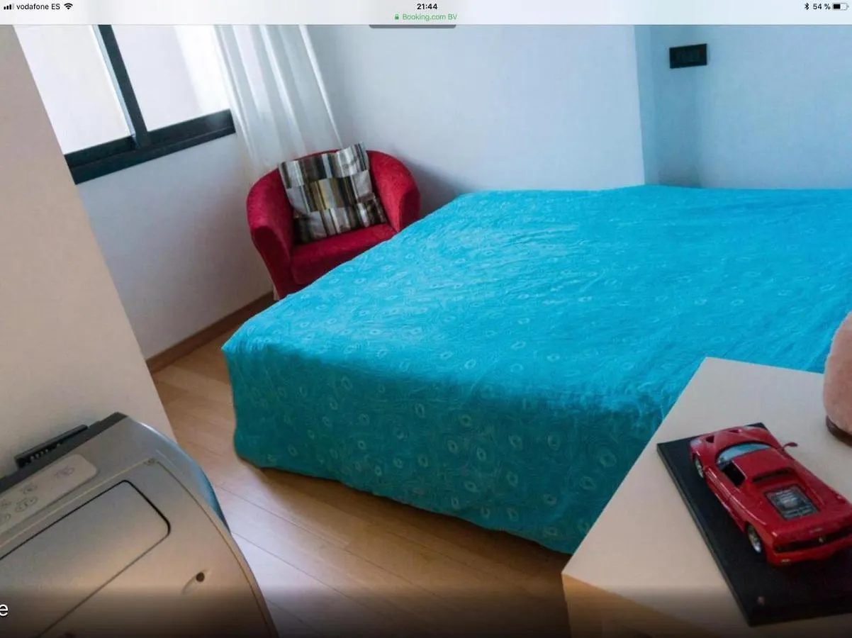 Piso De Lujo En Centro Santa Cruz. Apartamento
