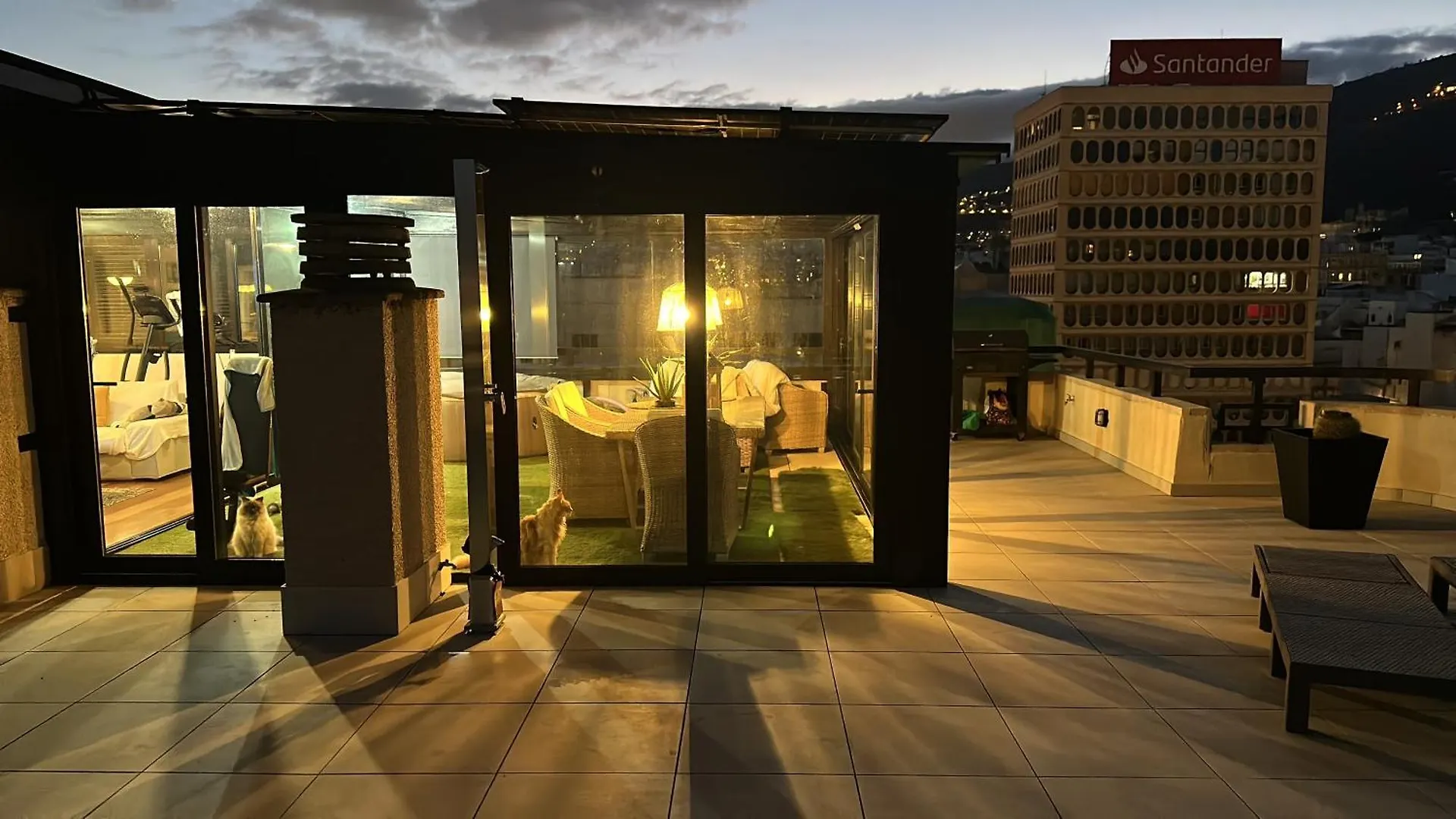 Piso De Lujo En Centro Santa Cruz. Apartamento